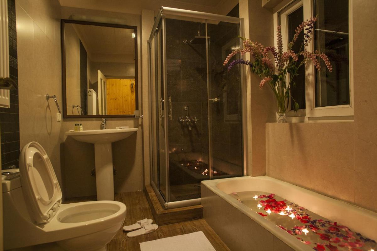 Suitetrails - Nedous Hotel Gulmarg