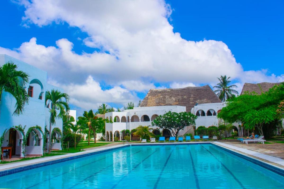 Suitetrails - Kaleb's Beachfront Serviced Studio Apartments
