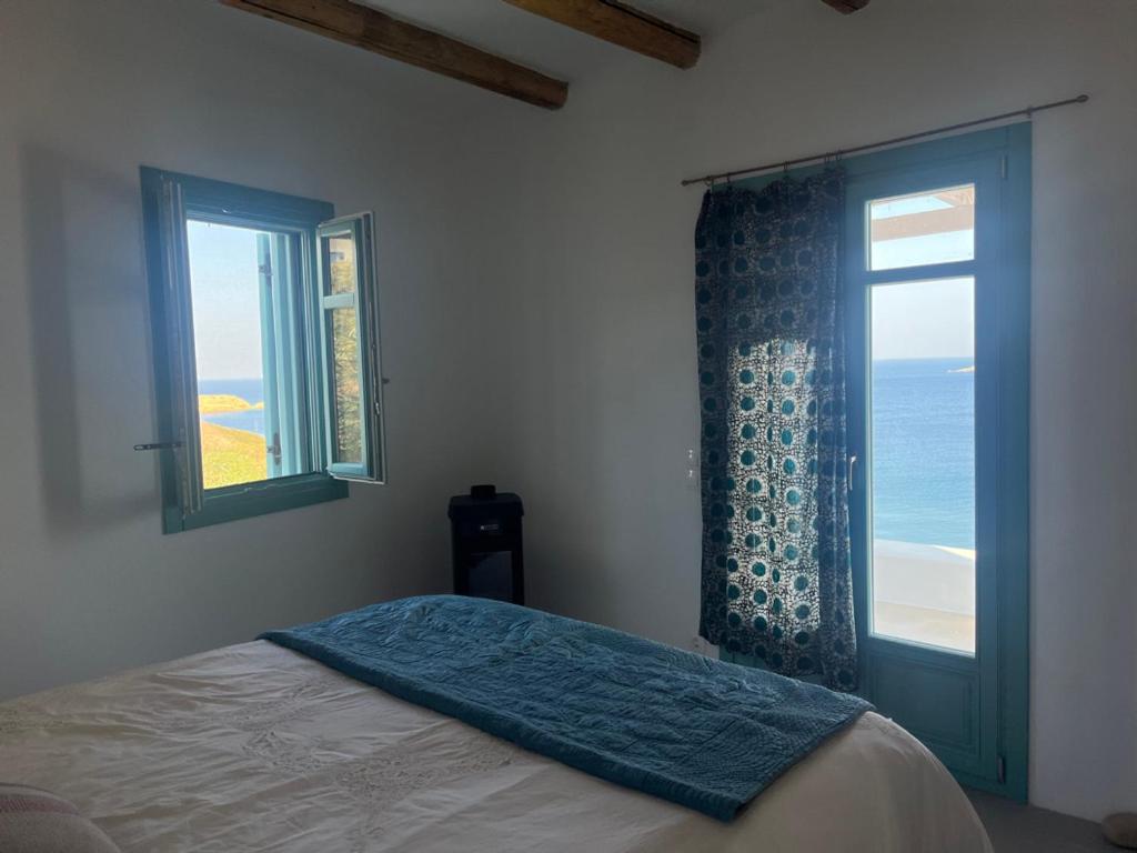 A Bedroom by the sea - Housity