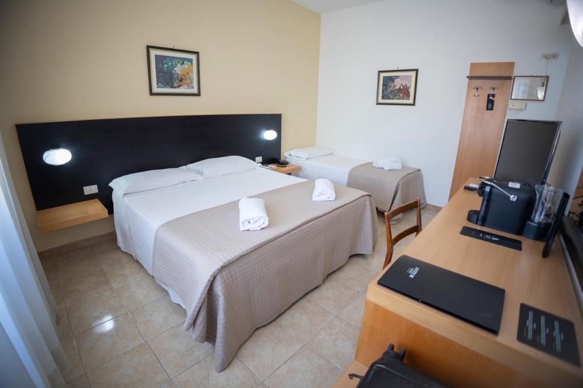 Antum Hotel - Housity