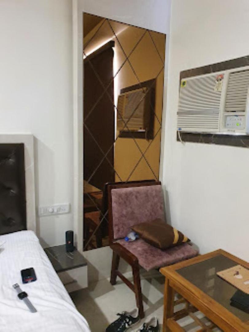 Suitetrails - Hotel D Silver Leaf Lucknow