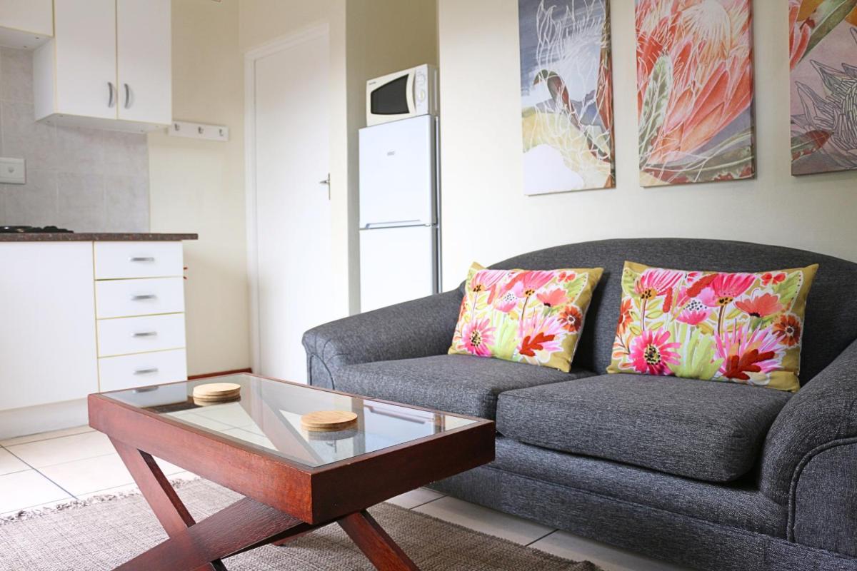 Suitetrails - Tyger Classique Self-Catering Cape Town, Tyger Valley