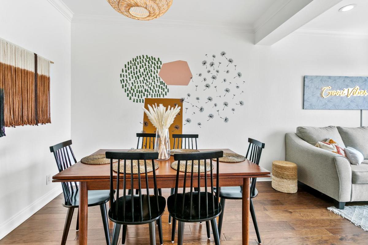 Suitetrails - 2br Condo - Sleeps 6 - Garage - Wifi Laguna