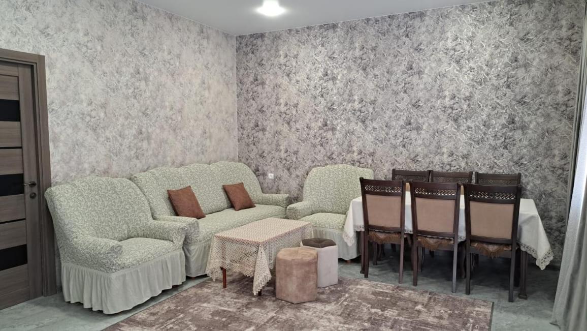 Artush Guest House - Housity