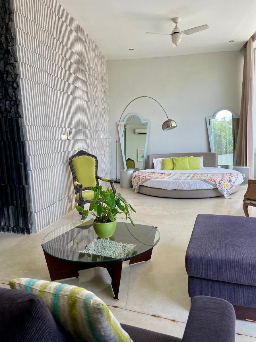 Suitetrails - Pecatu New Kuta Modern Guest Suite