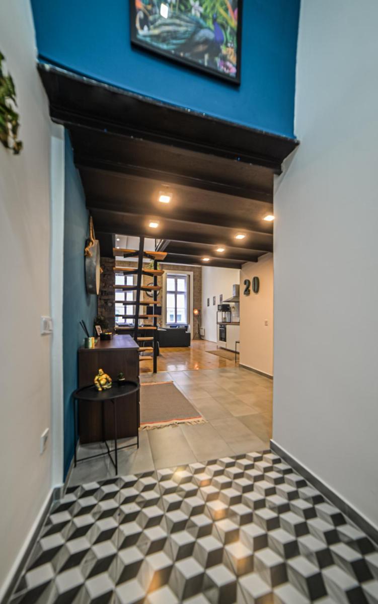 Suitetrails - Global Living - Dazzling Dob Dwelling