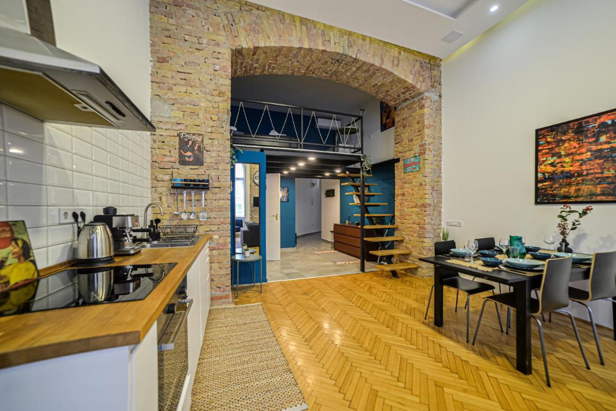 Suitetrails - Global Living - Dazzling Dob Dwelling