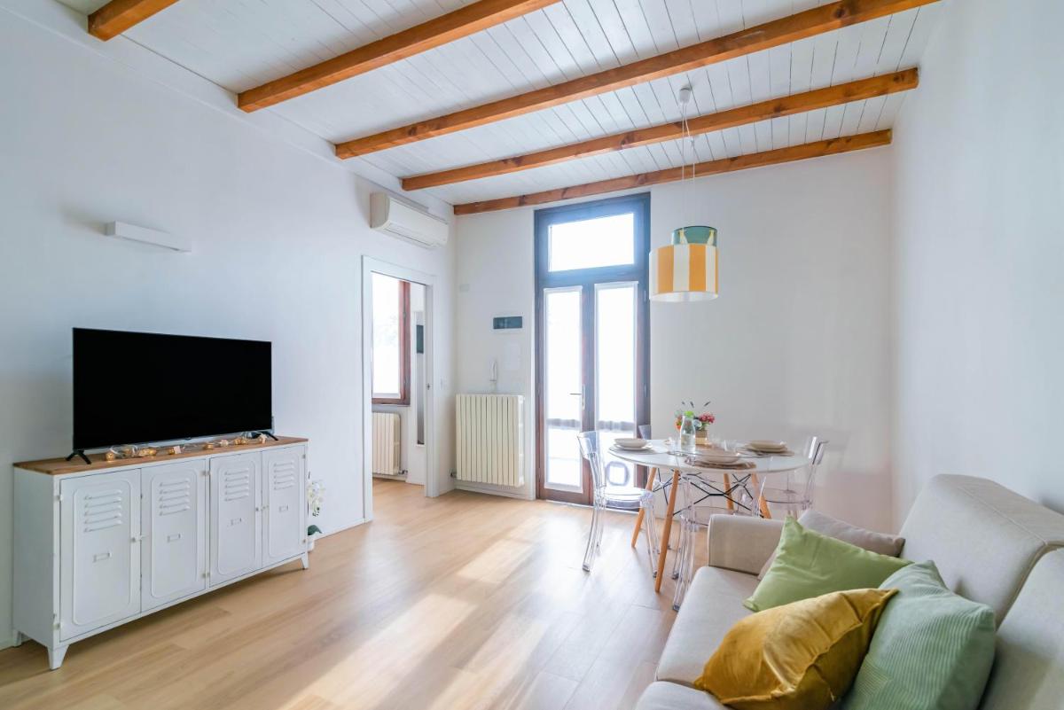 Suitetrails - La Corte 48 - Pavia City - by Host4U