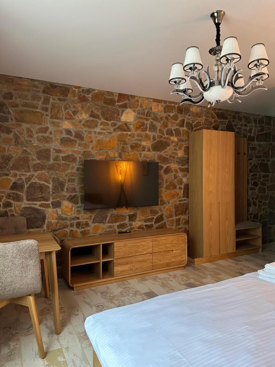 Sinay Hotel & Restaurant - Housity