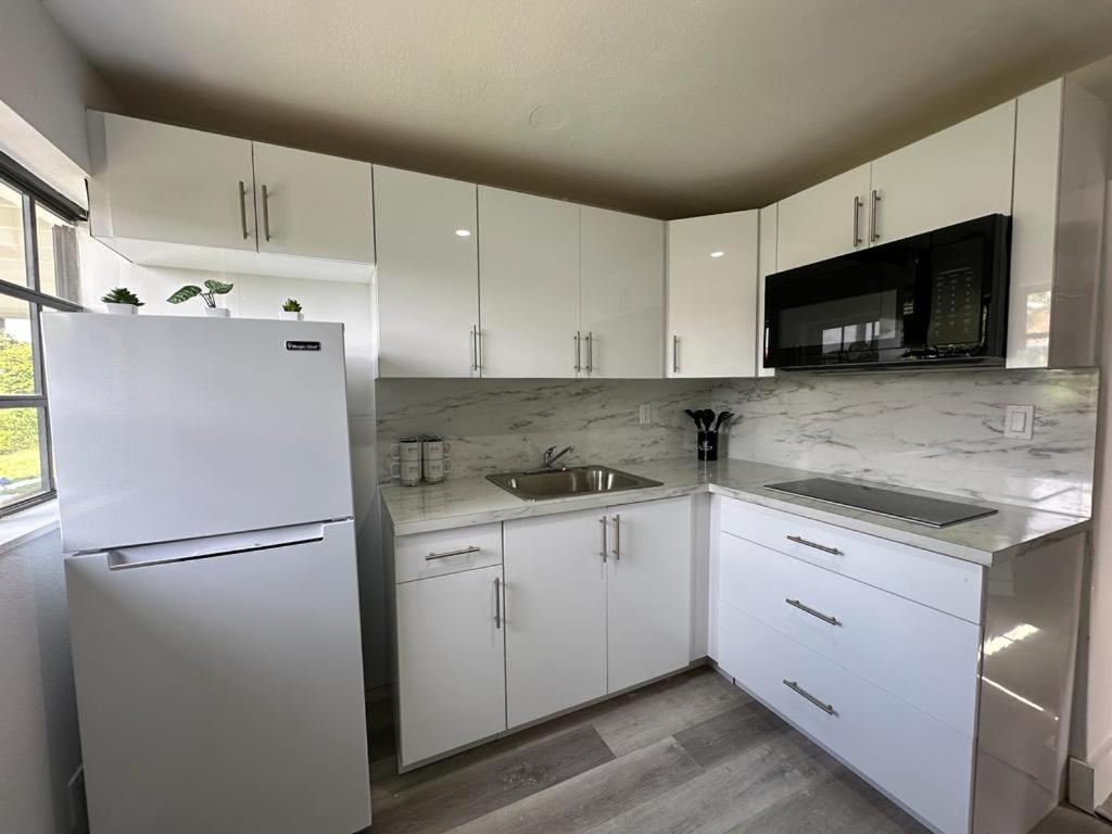Suitetrails - Private suite close to Kendall Hospital and FIU