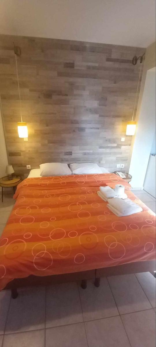 Suitetrails - Voreas Hotel