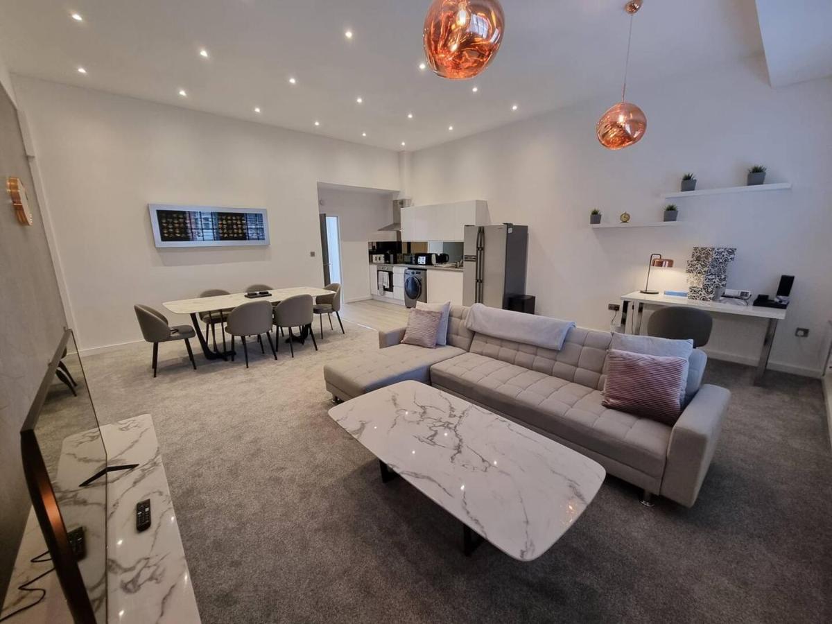 Stunning 1 Bed Apt Minutes From Bham City Centre! - Hizvo