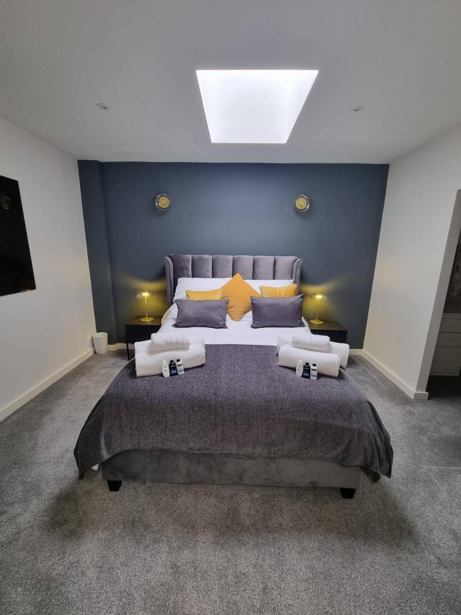 Stunning 1 Bed Apt Minutes From Bham City Centre! - Hizvo