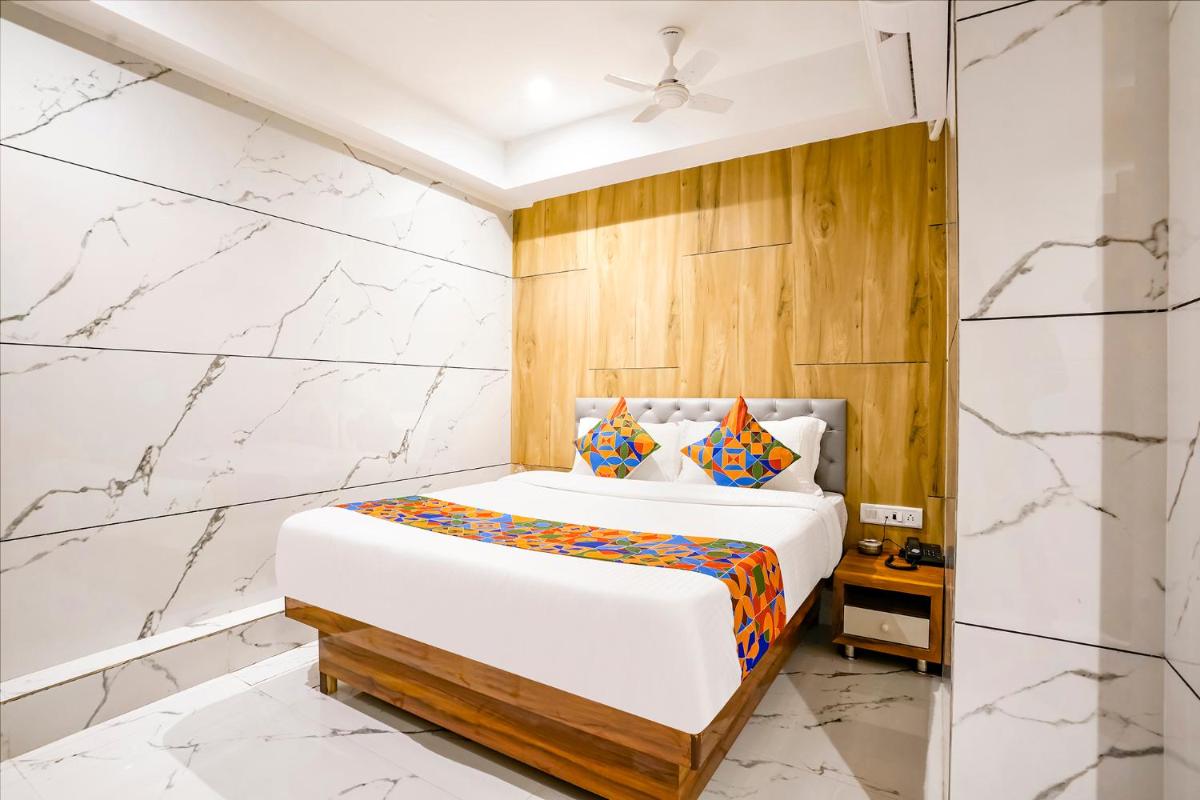Suitetrails - FabHotel Shubham Inn