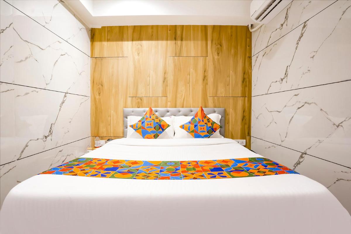 Suitetrails - FabHotel Shubham Inn