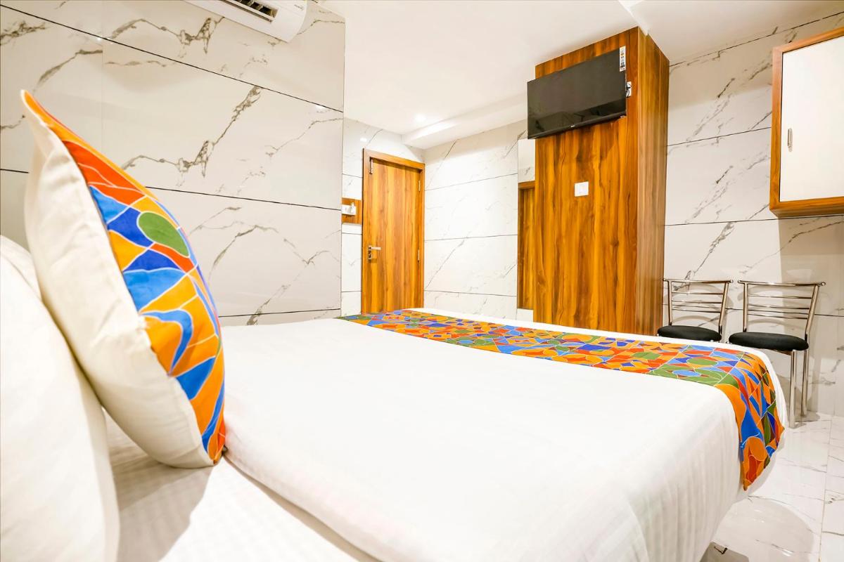 Suitetrails - FabHotel Shubham Inn