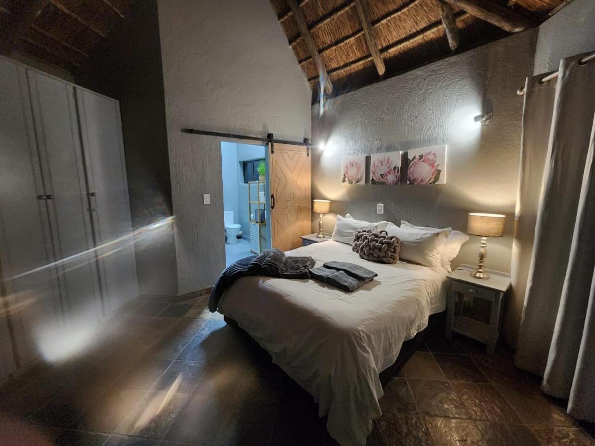 Gecko Lodge and Cottage, Mabalingwe - Housity