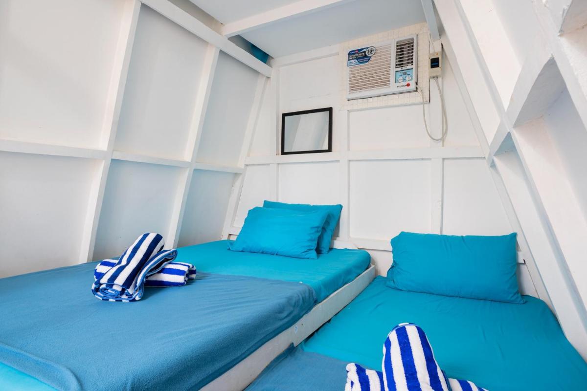 Costas De Liwa Bar & Beach Resort - Housity