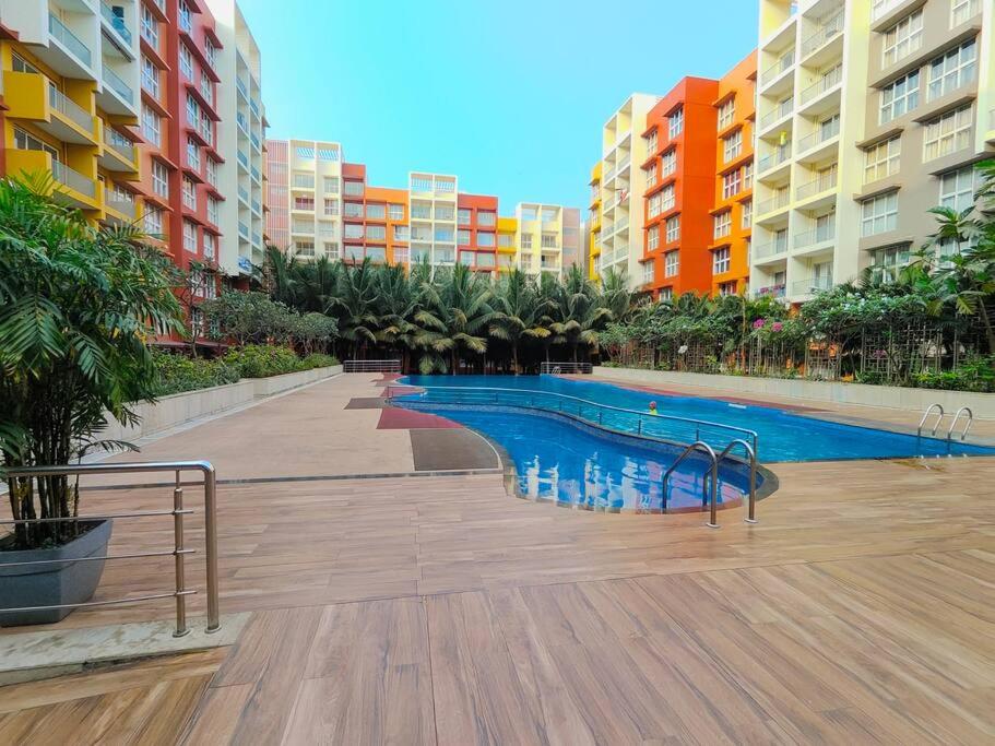 Dazzling Pool Front 2 BHK ,Zennova Stays, 5 Mins from Dabolim Airport - Housity