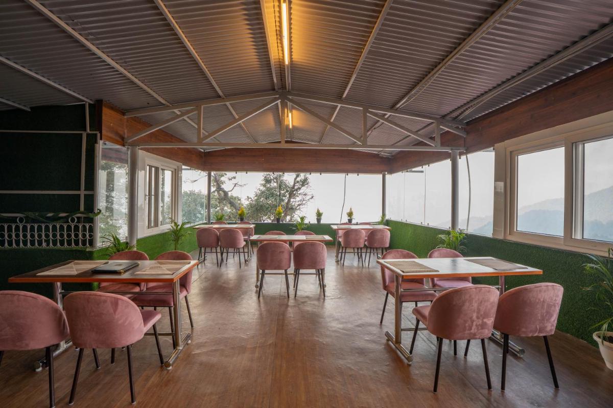 Super Hotel by Perfectstayz Mall Road - Housity