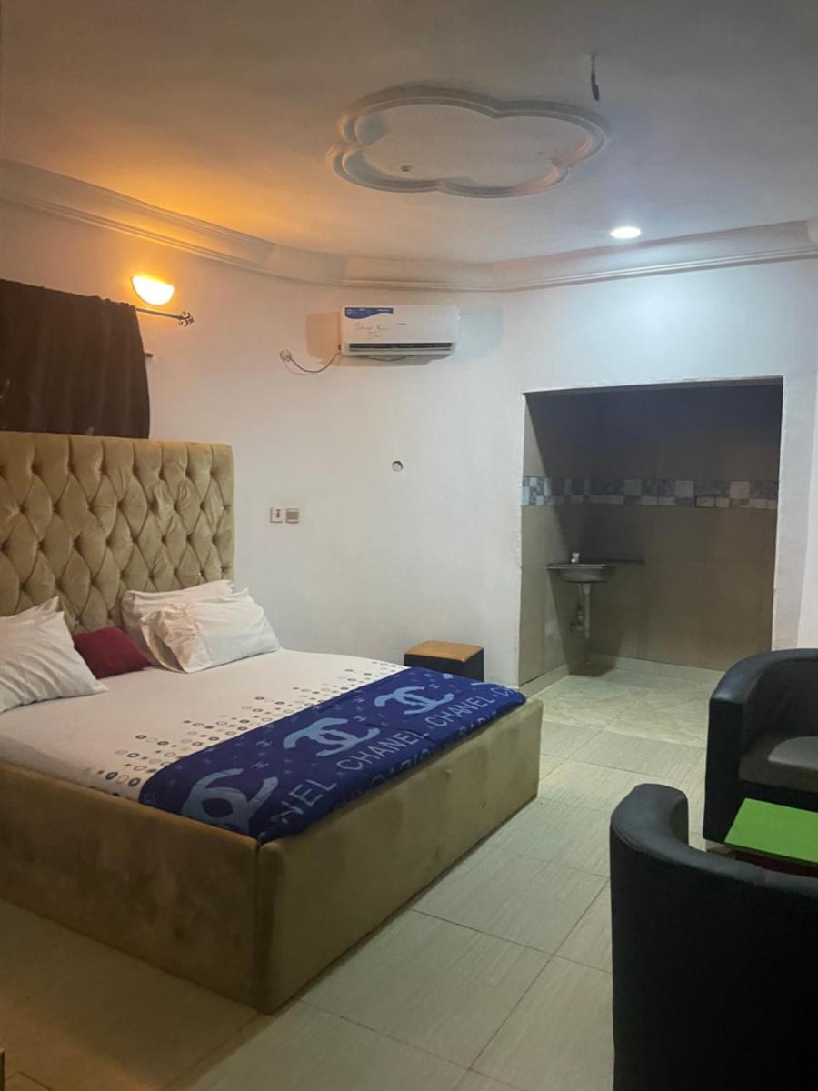 Suitetrails - Nobles Hotel & Suites