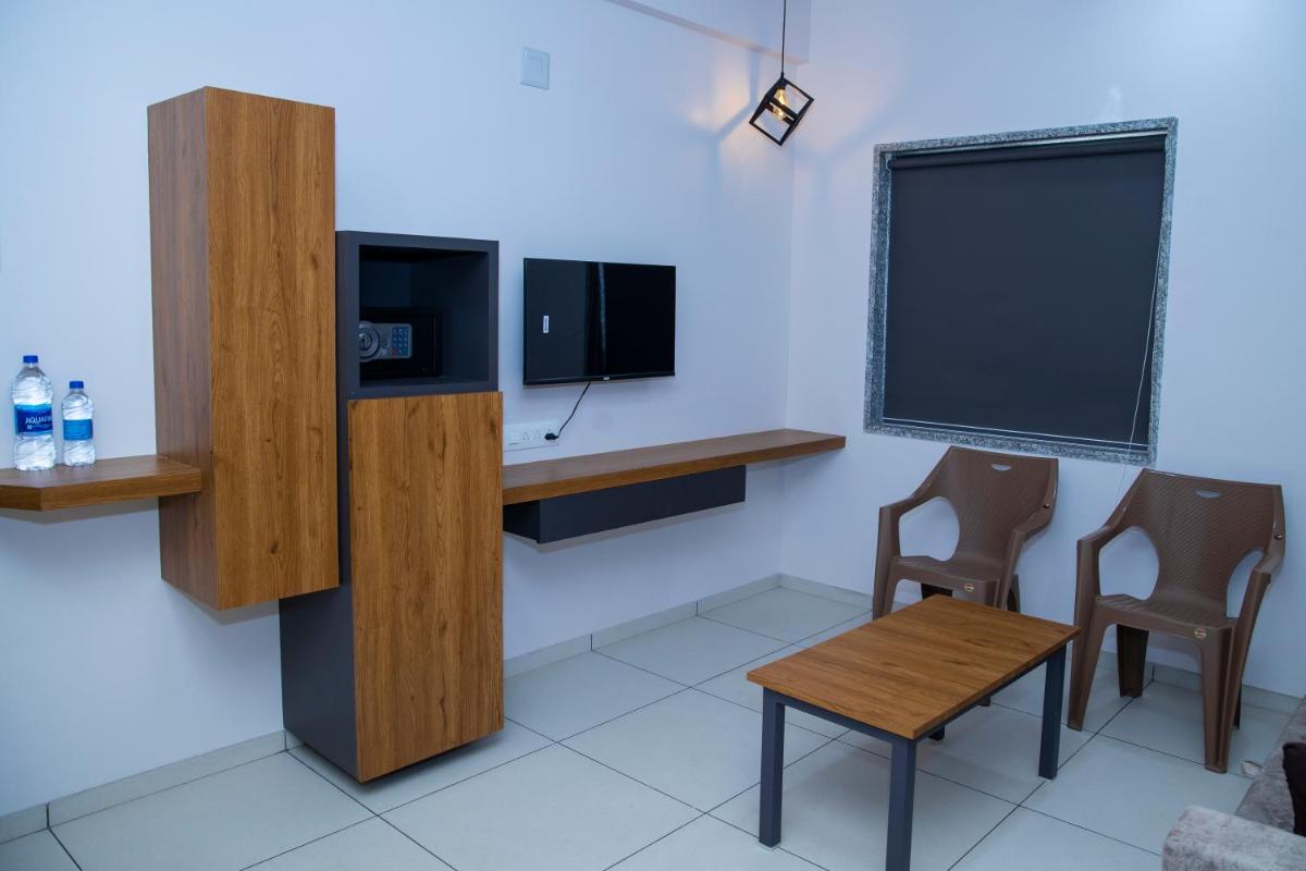 Suitetrails - 24 CARAT STUDIO APARTMENTS