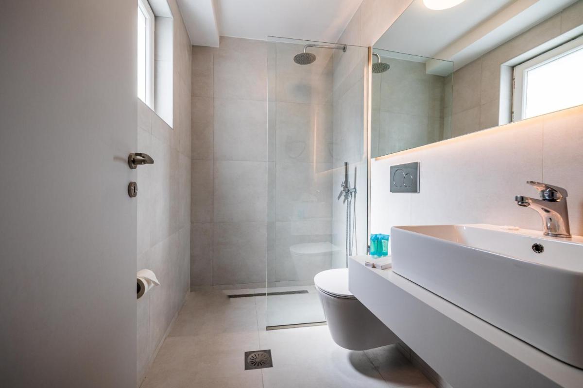 Sappho Studios - Housity