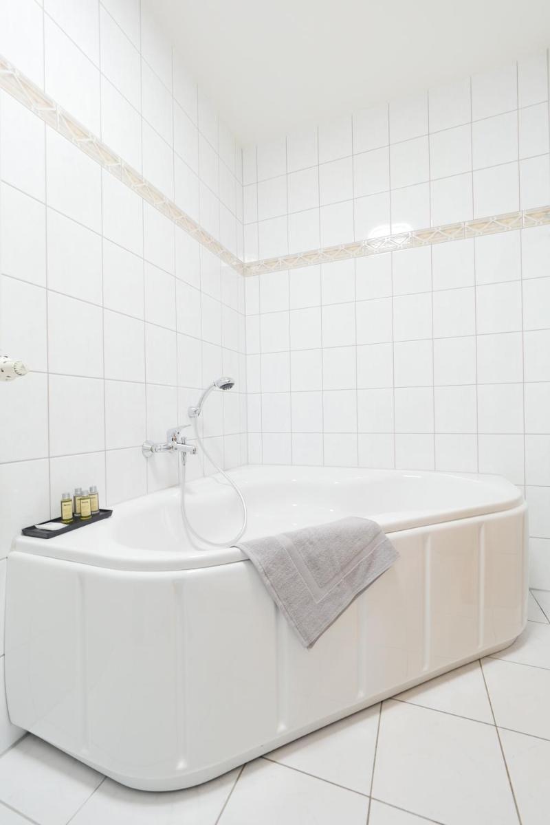 Suitetrails - Gründerzeitwohnung unweit der Altstadt mit großer Terrasse