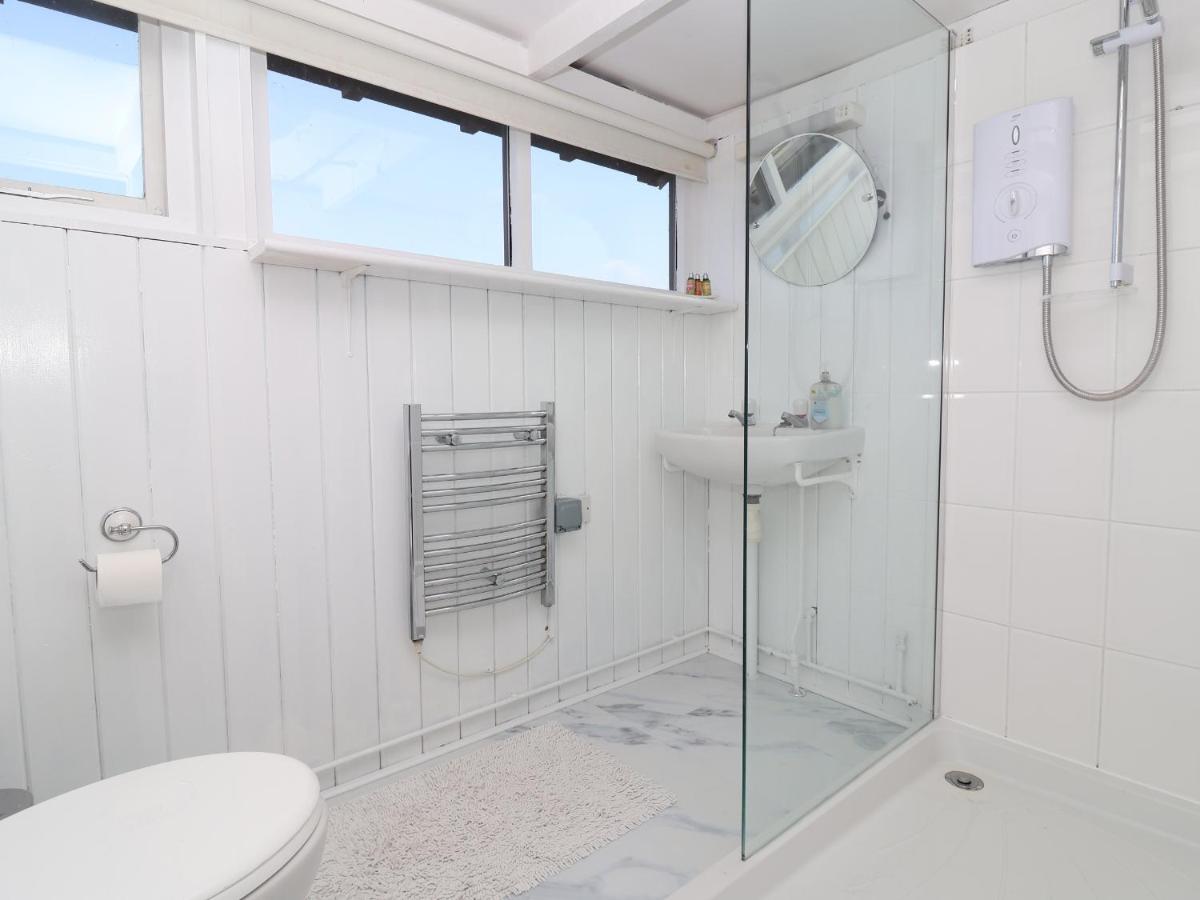 The Old Fisherman's Hut - Housity