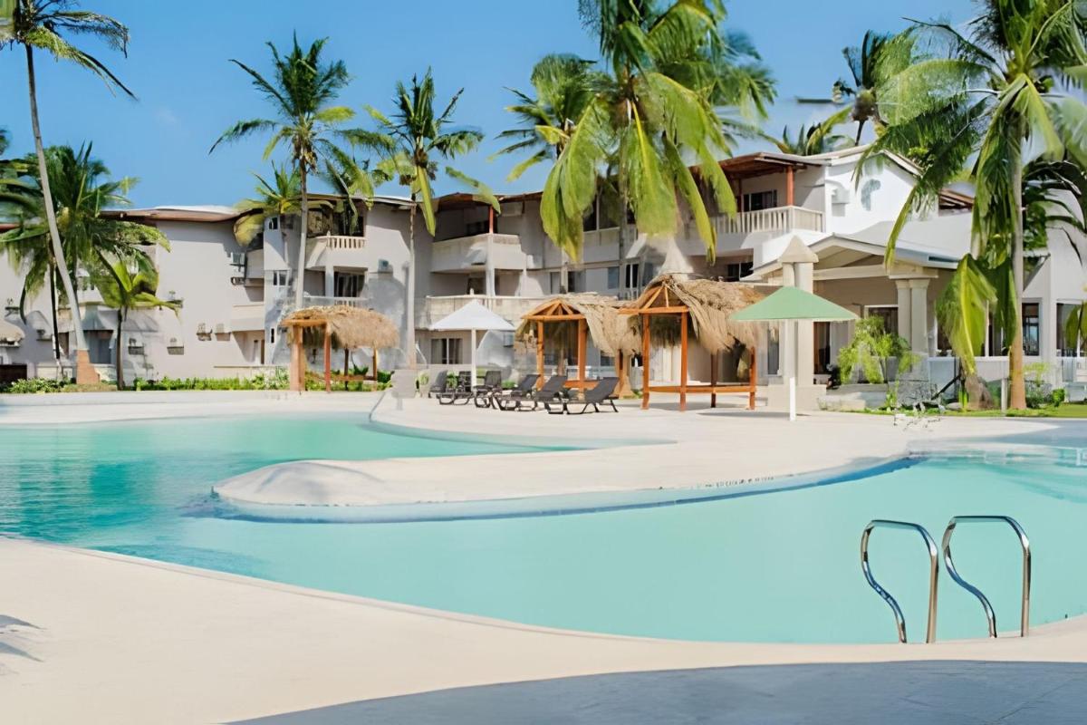 PLAYA PALMERAS PALMERAS BEACH RESORT - Housity