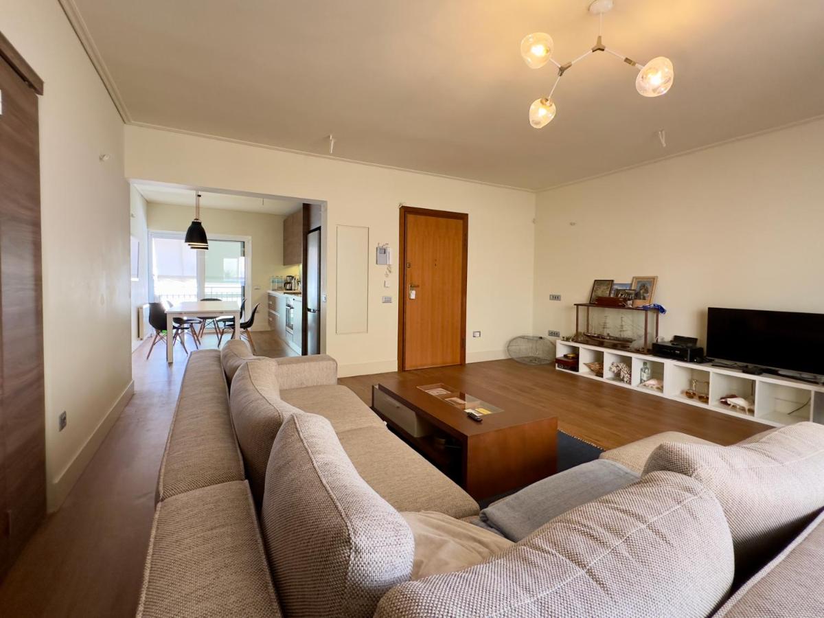 Suitetrails - Captains 2-Bedroom Suite in Athens Nea Smyrni