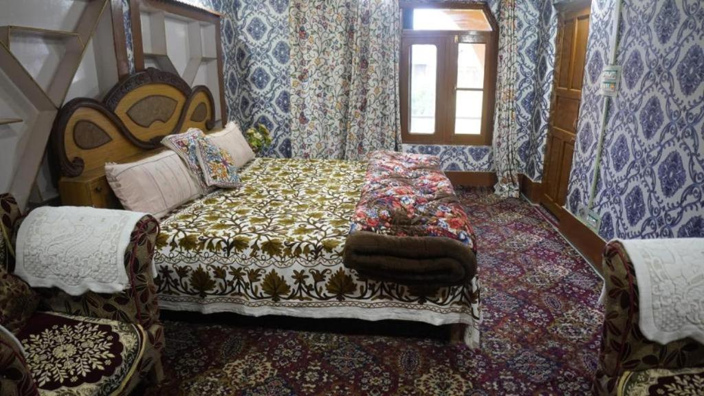 Suitetrails - WANI GUEST HOUSE