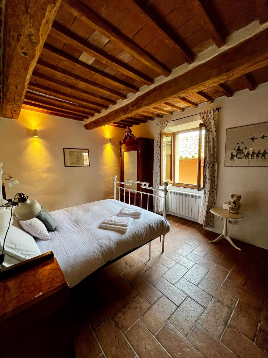 Santa Monaca Medieval House - Housity