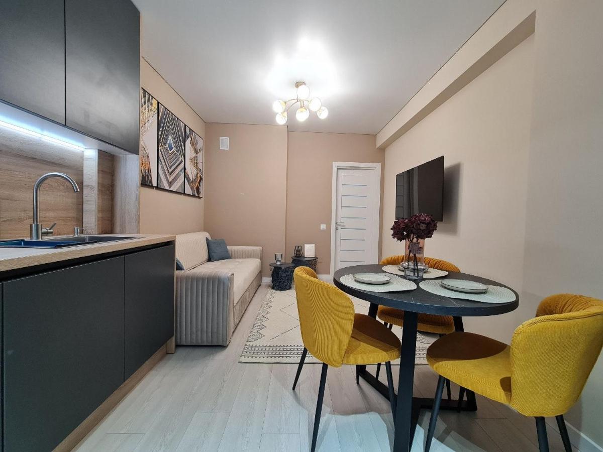 Suitetrails - Holly Apartment