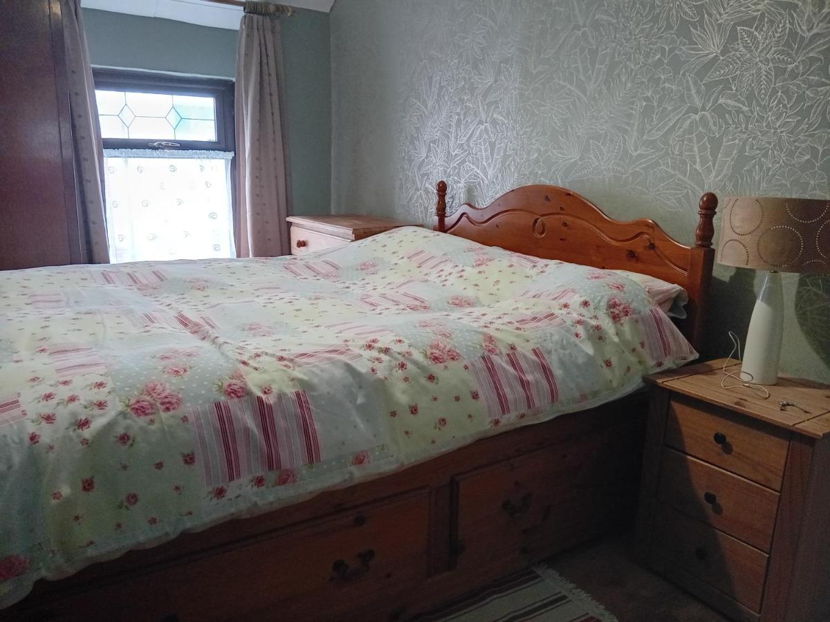Cottage Style in Ystrad, Double room - Housity