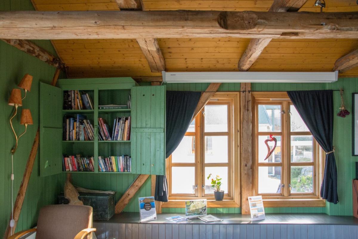 Heimbrygga Restaurant & Accommodation - Housity