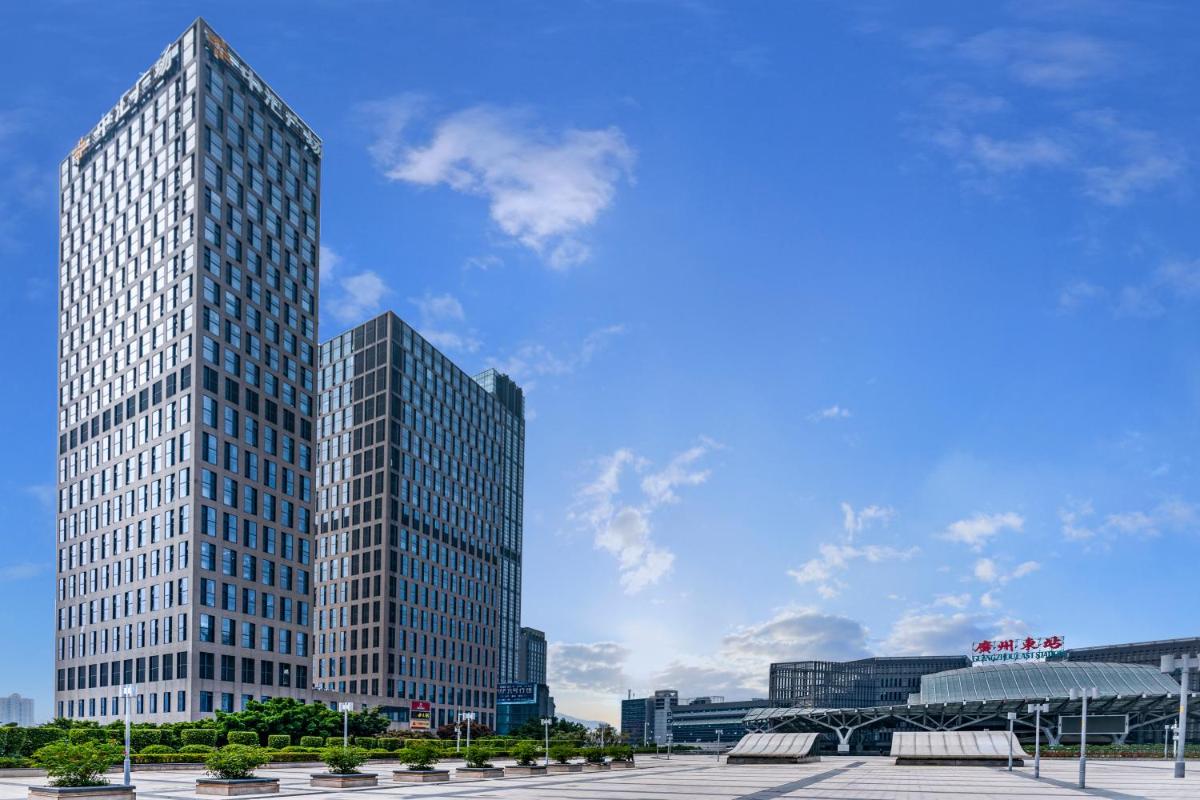 Suitetrails - Poly Pivot International Aparthotel Linhexi Guangzhou East Railway Station Branch - Free Deliver Bus to Canton Fair Complex During Canton Fair Period