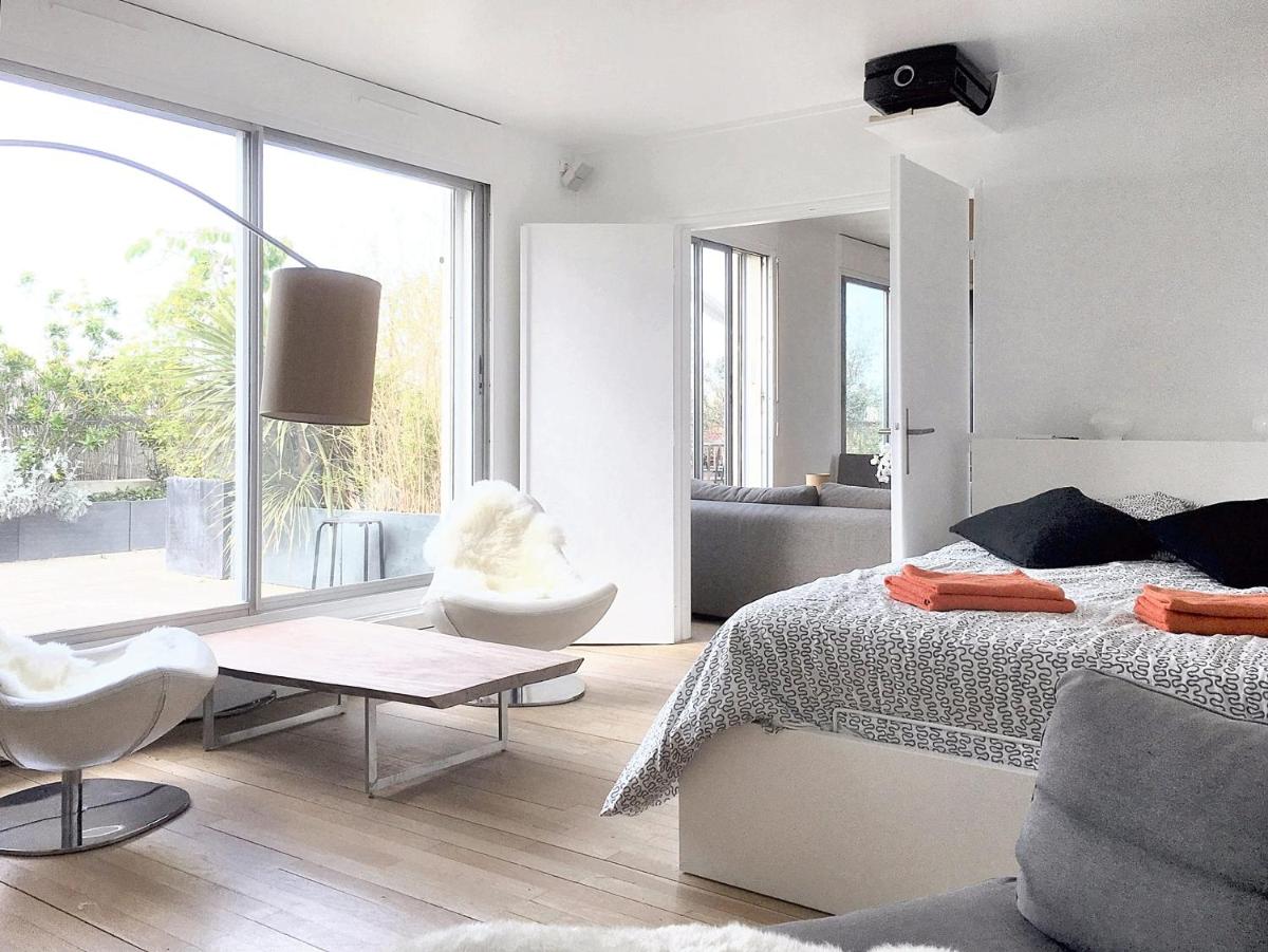 Suitetrails - Appartement de 4 chambres avec vue sur la ville terrasse amenagee et wifi a Paris