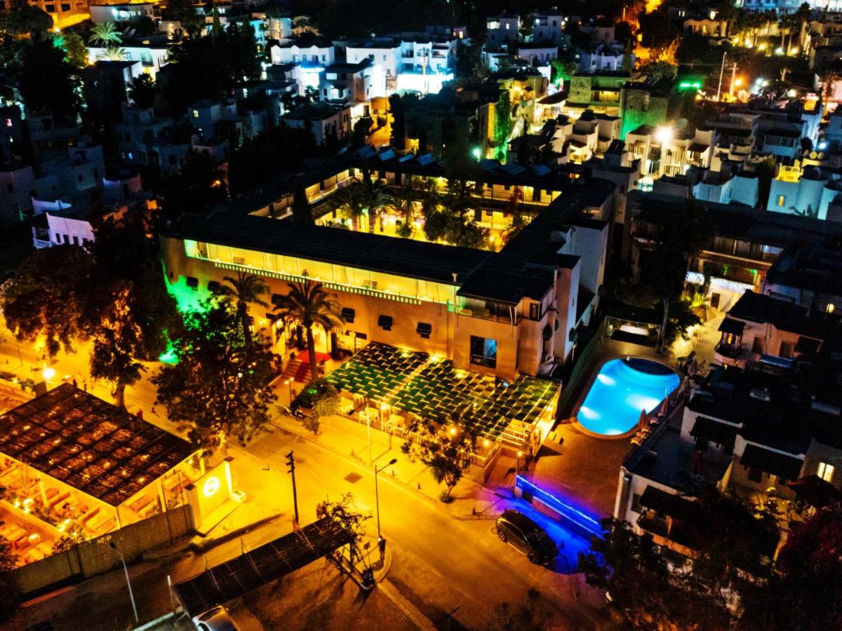 Suitetrails - Bleu Nuit Hotel +