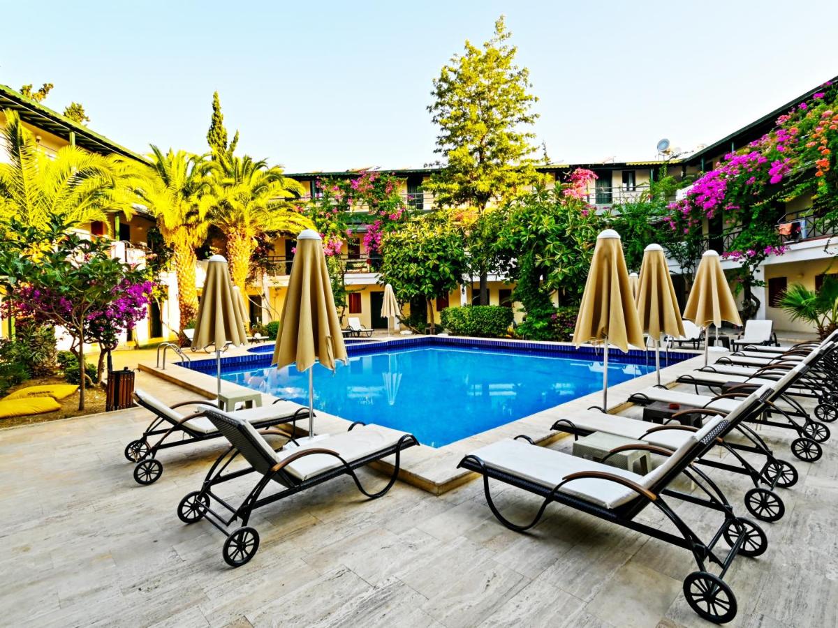 Suitetrails - Bleu Nuit Hotel +