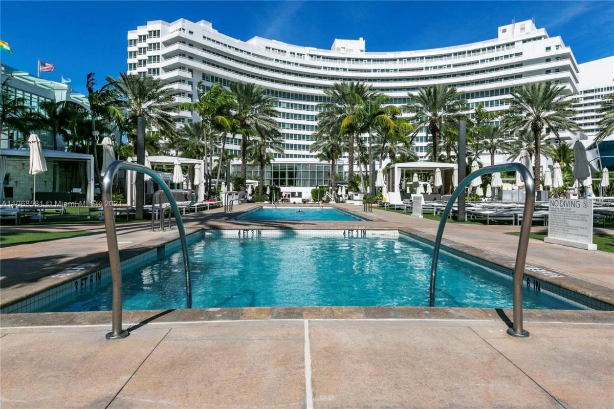 Fontainebleau Miami Beach - Housity