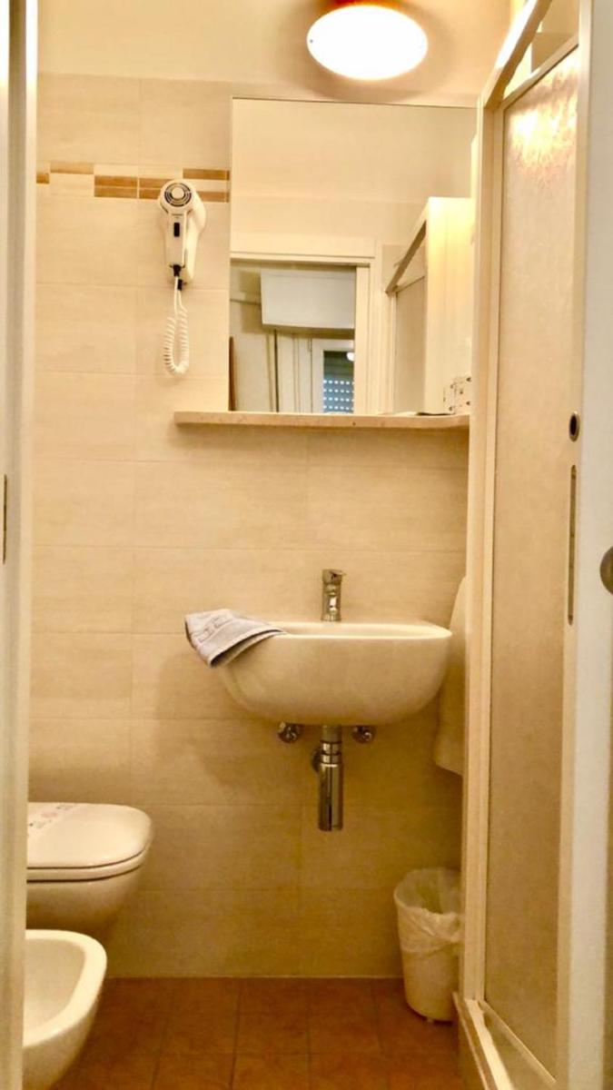 Hotel Alessi** Rimini - Housity