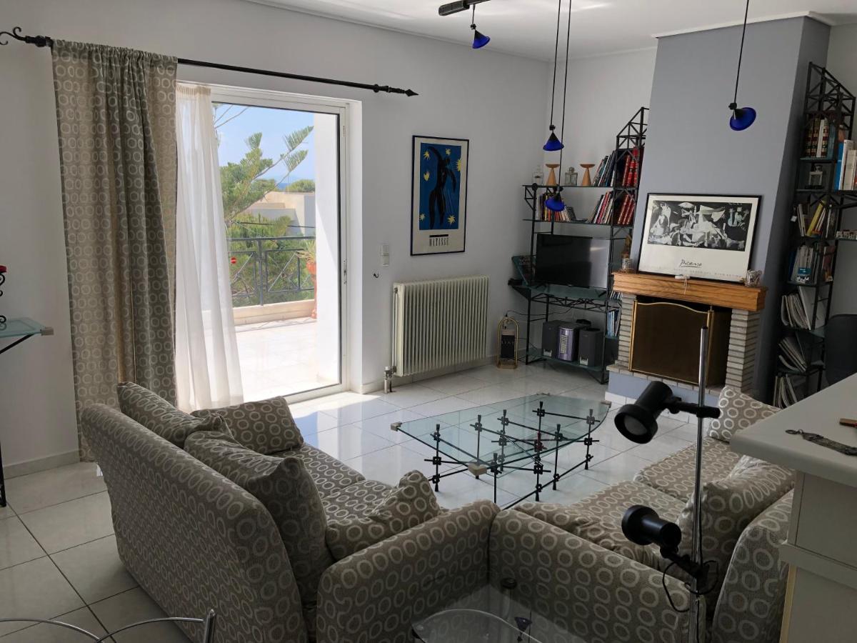 Suitetrails - Saronida Art Apartment