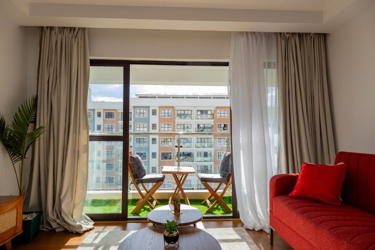 Suitetrails - Ruaka 2BR Haven: Urban & Lush