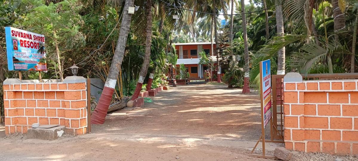 Suvarna Shree Resort - Housity