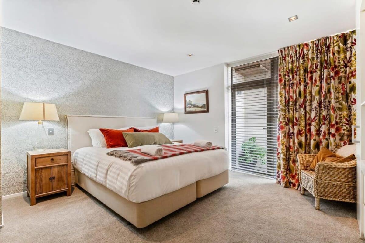 Suitetrails - Pembroke - Luxury 1 Bedroom Apartment