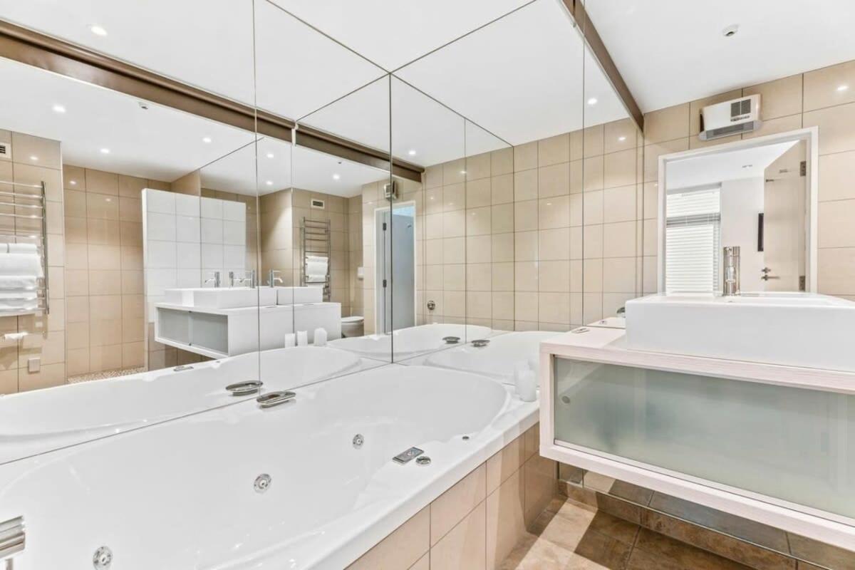 Suitetrails - Pembroke - Luxury 1 Bedroom Apartment