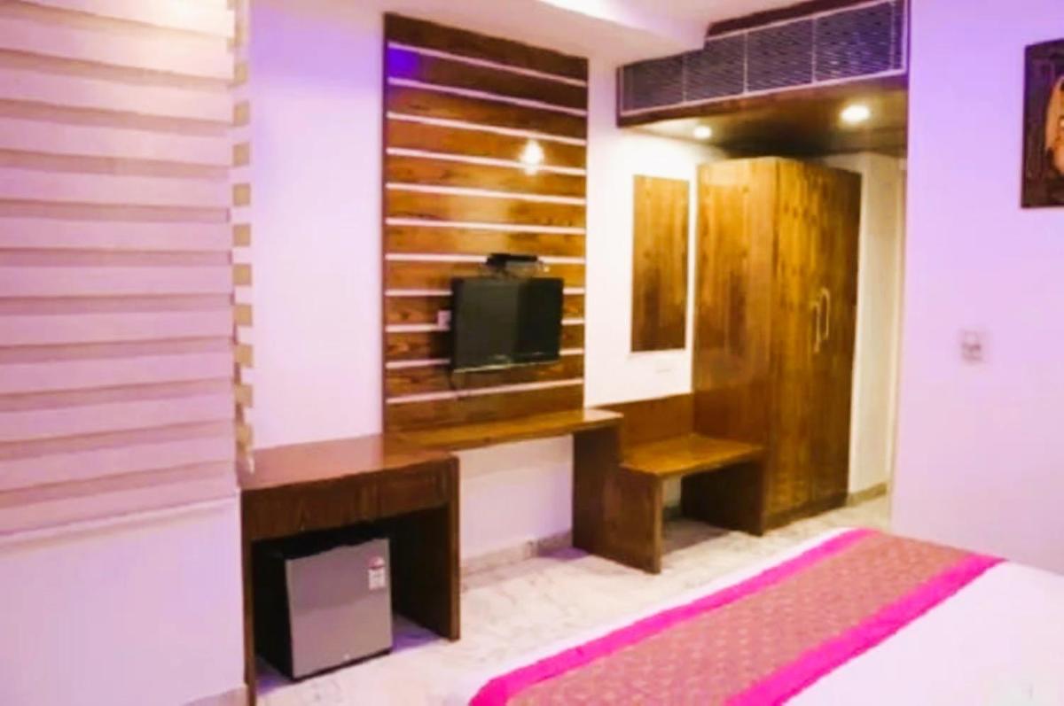 Hotel All Is Well - Only Outstation IDs Allowed - Housity