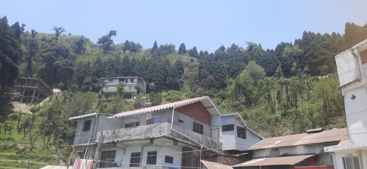Suitetrails - Poobong fathak sukhya road near primary school