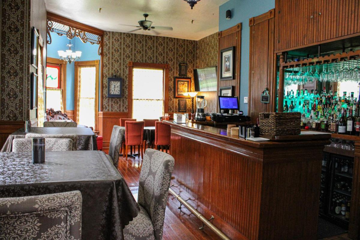 Woodbine Inn and Restaurant - Housity